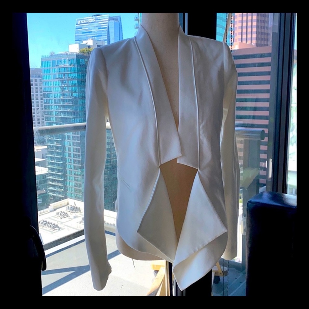 BCBGMaxAzria Geometric Cream white Blazer - XS NEVER WORN